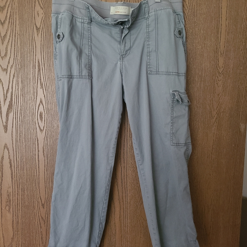 Sonoma life style capris sz 12